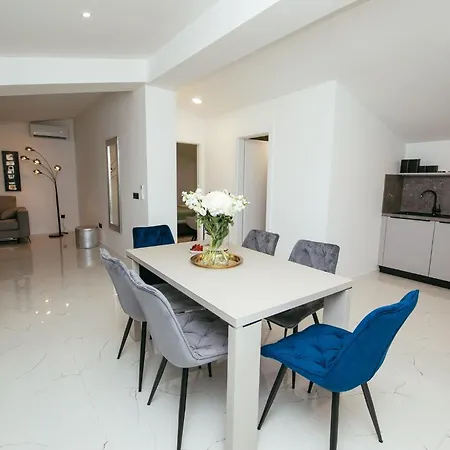Didixi Apartment *